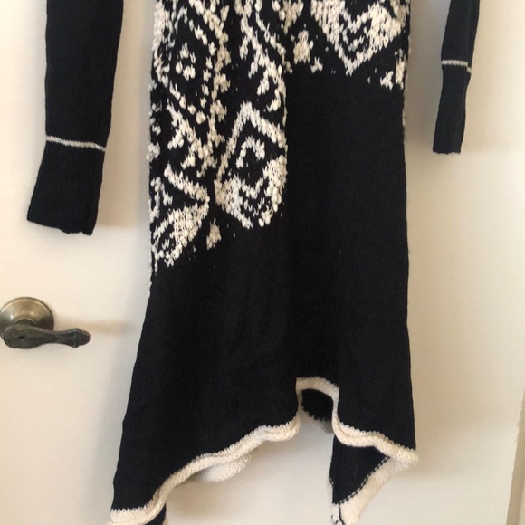 My sisters black and white long  winter cardigan - Picture 3 of 4
